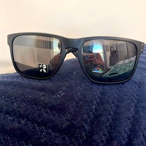Mens Oakley sunglasses